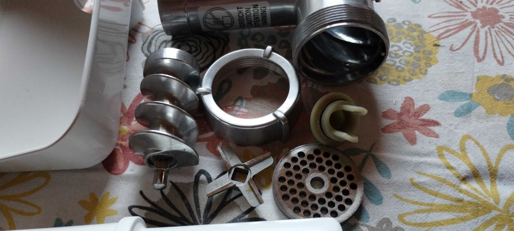 Accesoriu de tocat carne compatibil cu robotii de bucatarie Bosch MUM5