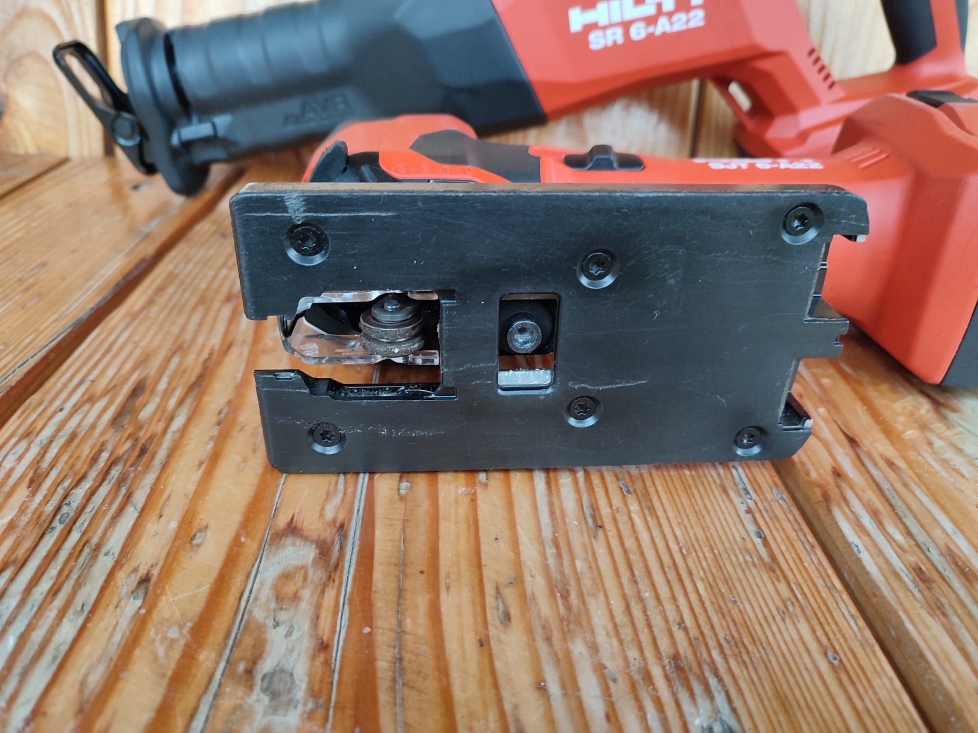 Hilti ferestrau pe acumulator