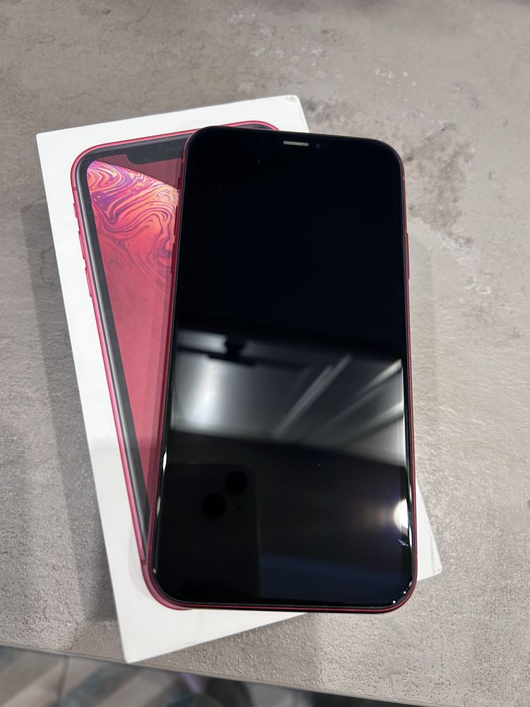 iPhone XR red айфон