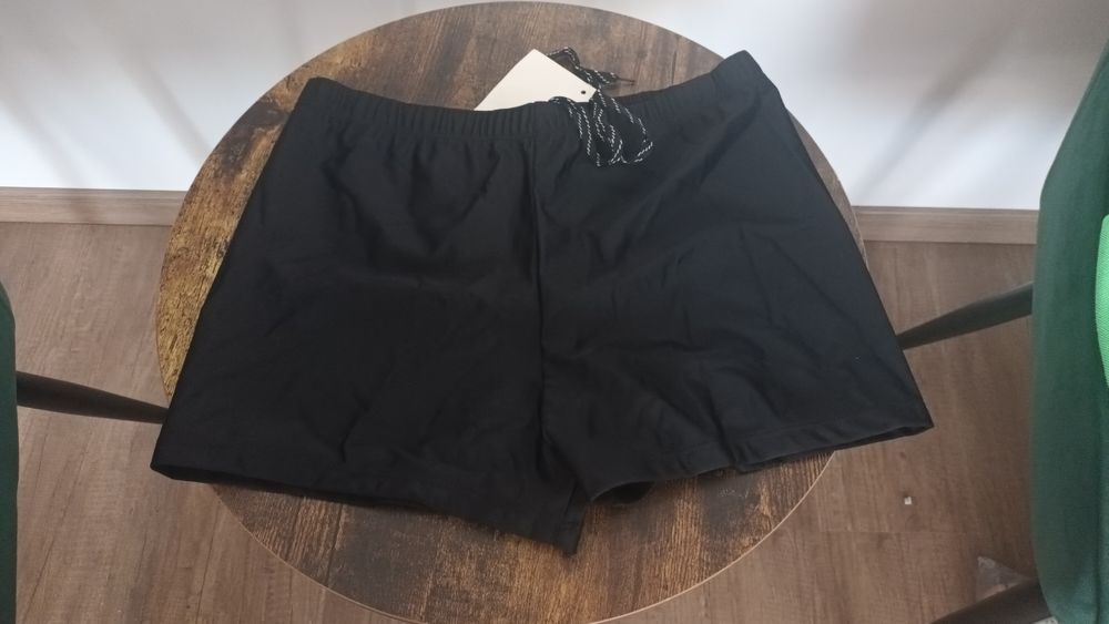 Vând boxeri de baie pt barbati