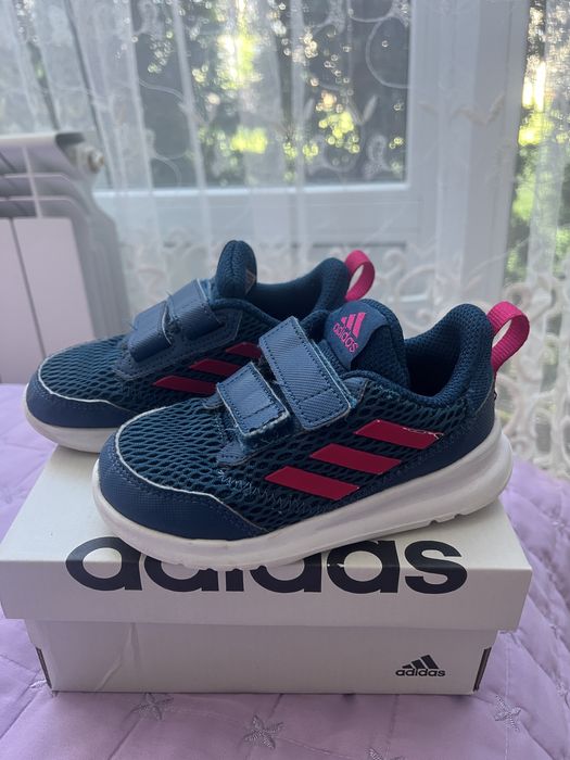 Маратонки- adidas UK6K /23
