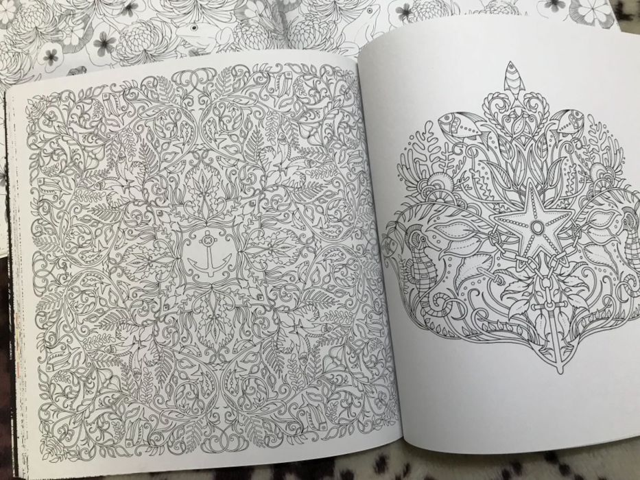 Книга Английский для детей и раскраски пр-во Канада