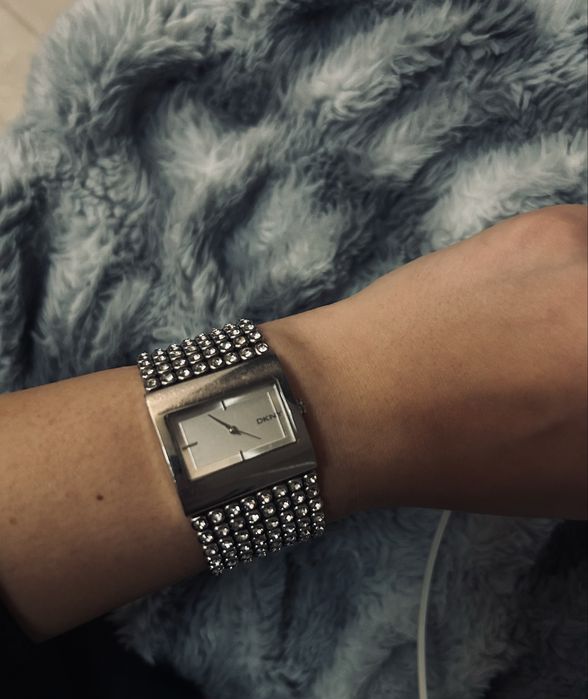 Дамски сребърен часовник