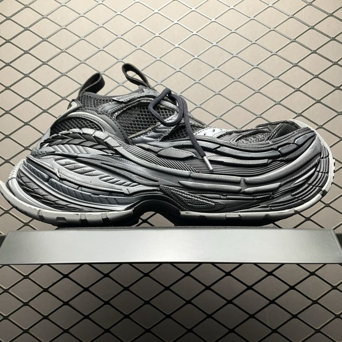 Balenciaga platform 2025