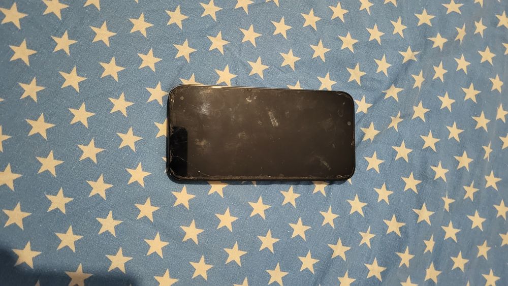 Продам айфон 13 без обм