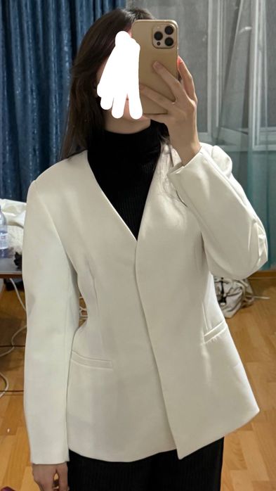 Приталенный Белый блейзер (пиджак) ZARA