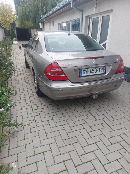 Mercedes E 220 elegance