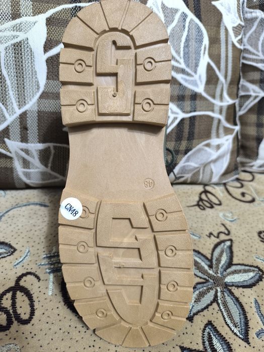 Продается мужские ботинки, новые, очень тёплые и качественные