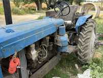 Traktor sotiladi MTZ