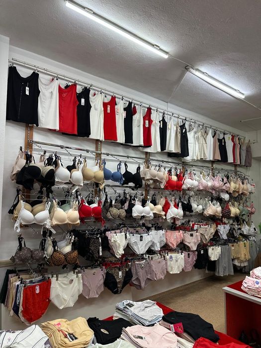 Бутик сатылады Ақсукент те Сайрам базарында