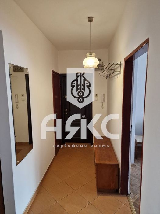 Тристаен обзаведен апартамент в кв. Дианабад до МЕТРОСТАНЦИЯ