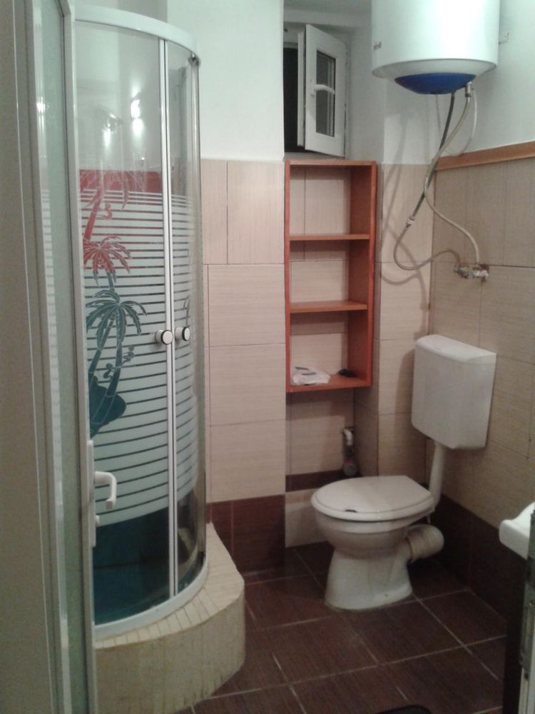 Inchiriez apartament 2 camere zona Acapulco, Eforie Nord