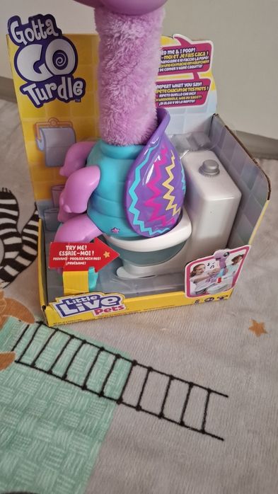 Играчки play-doh и интерактивна костенурка