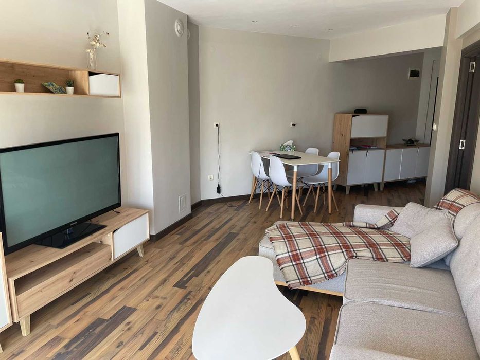 Двустаен апартамент под наем  в центъра на Харманли