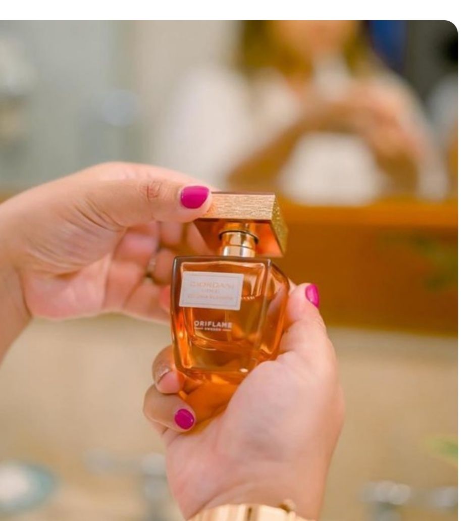 Парфюм Giordani Gold Essenza Blossom