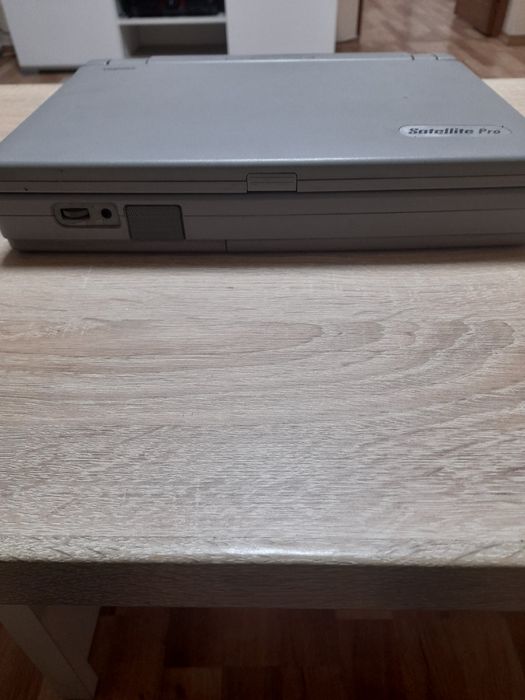 Ретро лаптоп Тошиба Сателите про 405CS