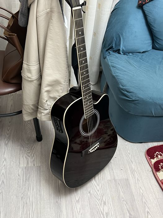Электроакустическая гитара Adagio