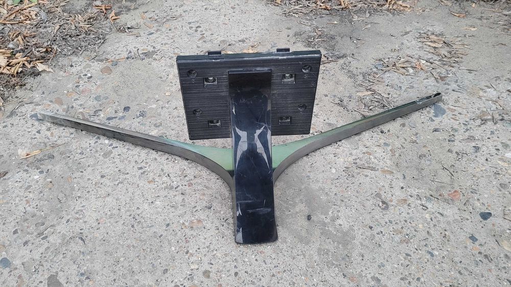 Продам оригинальные заводские подставки для телевизоров