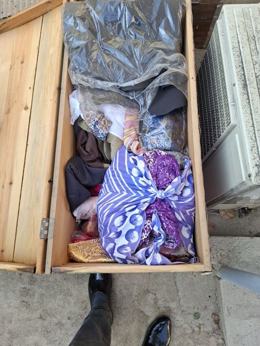 Eski va yangi matiryal kastim kiyimla 1 sandu