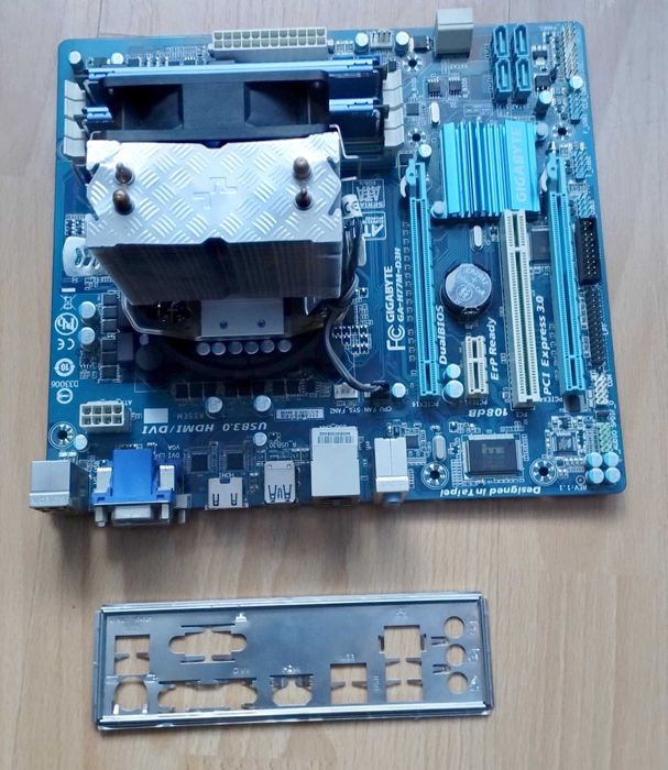 Kit Intel Core I7 3770, Gigabyte GA-H77M-D3H, 16GB DDR3 1600Mhz