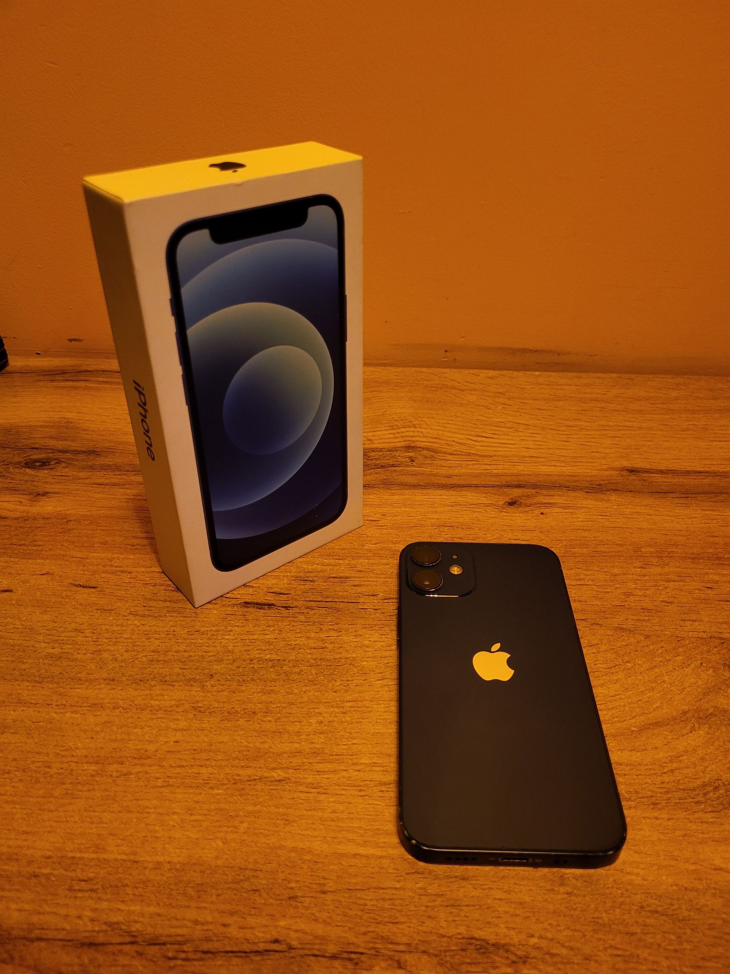 Продам или обменяю iPhone 12 mini