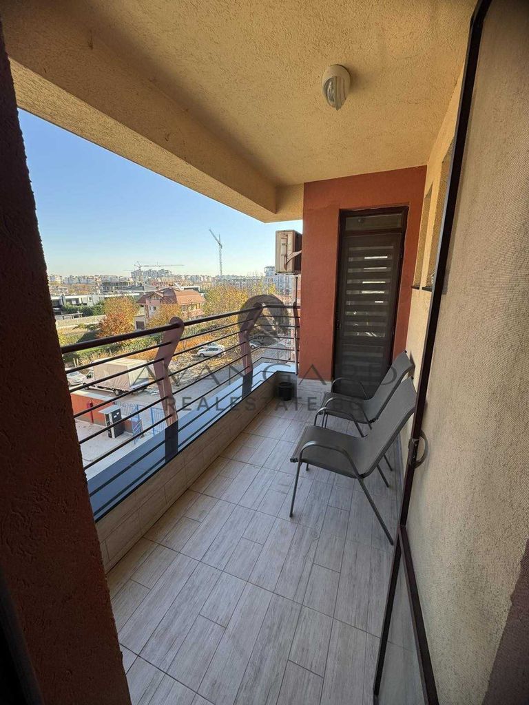Продава се Четиристаен апартамент в Пловдив, Остромила - 179 кв.м за 1677 €/кв.м - Снимка #16