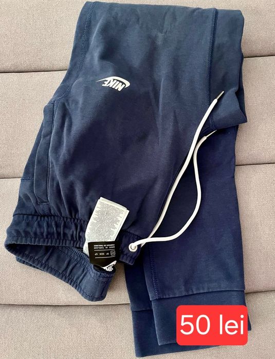 Vând haine băieți marimea S, M în stare foarte buna