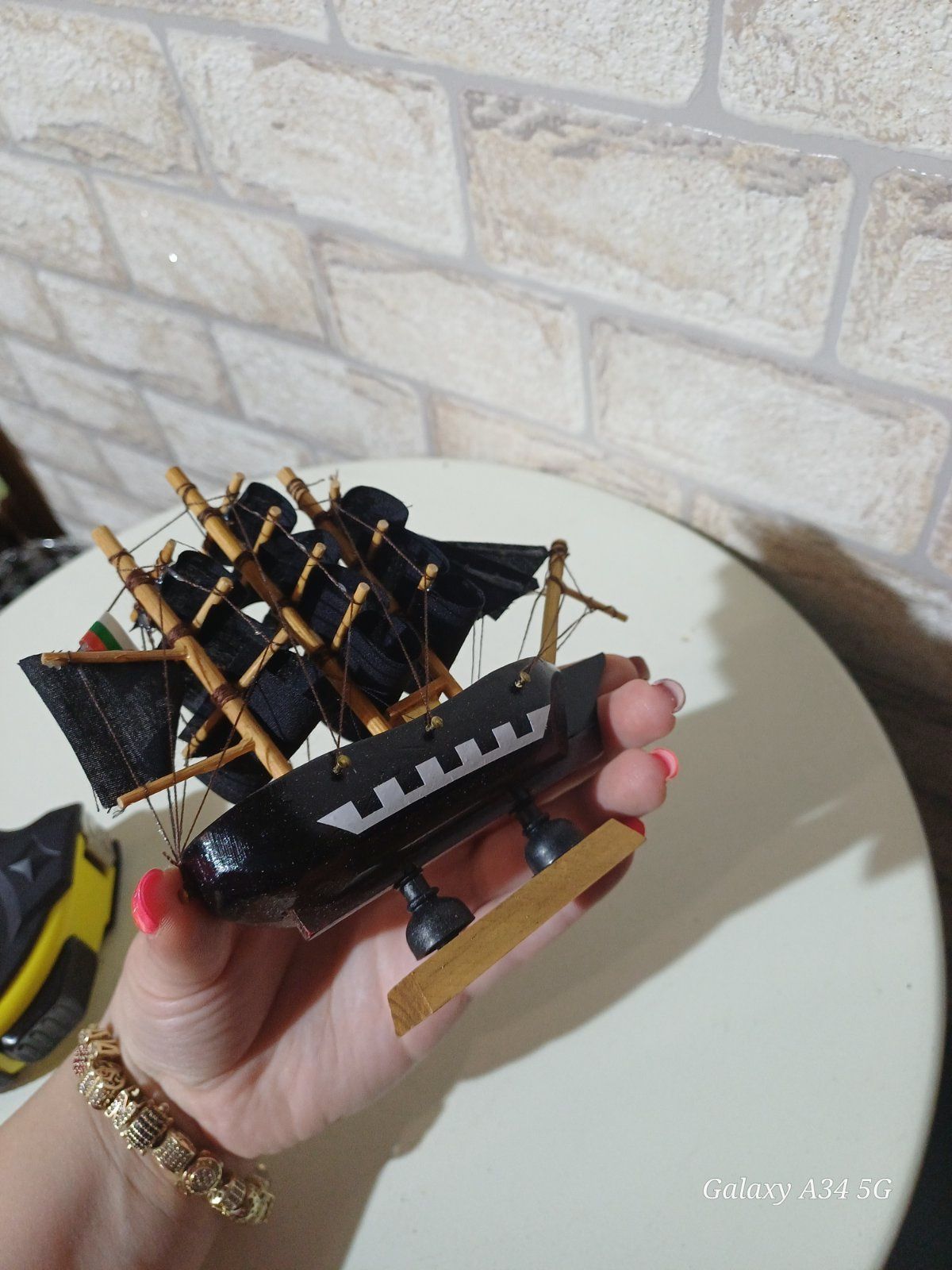 Малък пиратски кораб