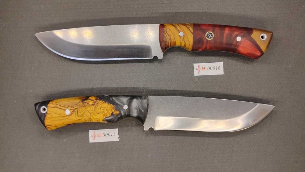 Ловни ножове от маслиново дърво и епоксидна стомана 4116