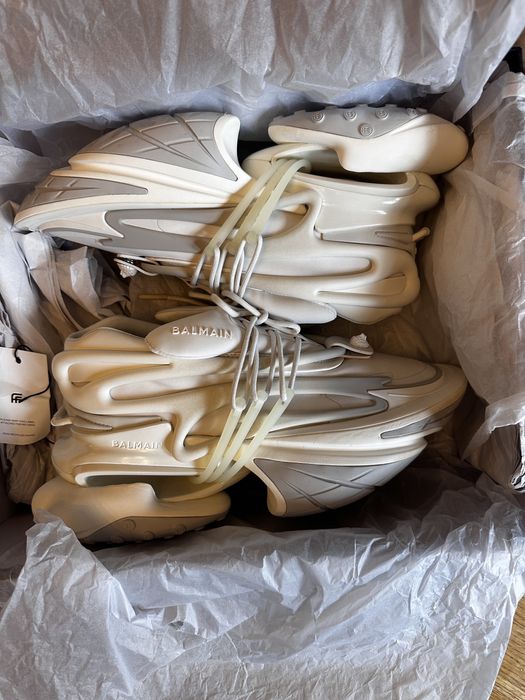 Balmain Unicorn White 43 - Legit Check