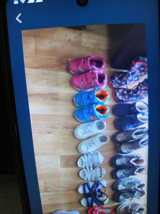 Отдам обувь для девочек размеры 20,21,22,23,24,25,