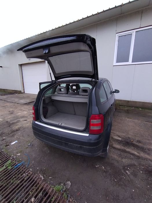 Vând audi A2 benzina inmatriculat