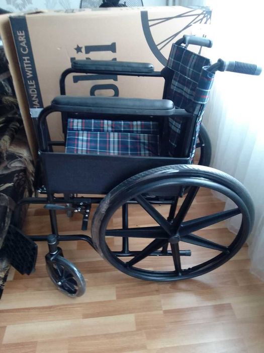Инвалидна количка и други помощни средства