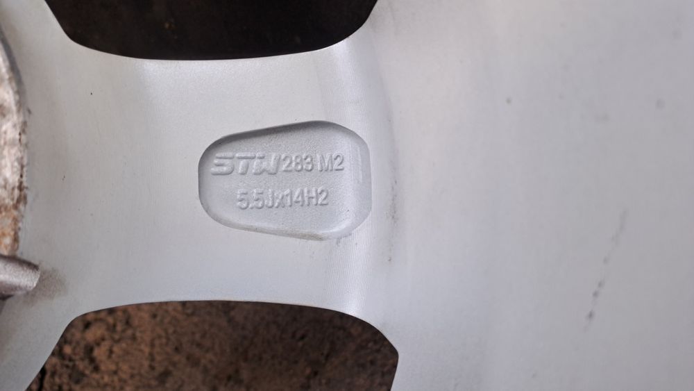 14" 4X100mm Алуминиеви джанти с Гуми 175/65/14 Подарък, 4x100