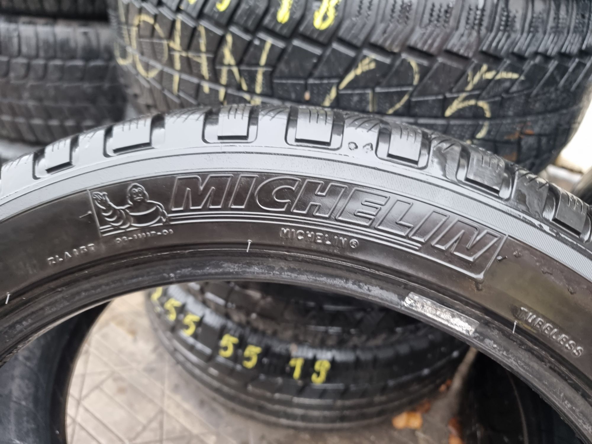 235 45 19 Michelin iarna dot 2018 adâncime profil 6,5 mm din 8.