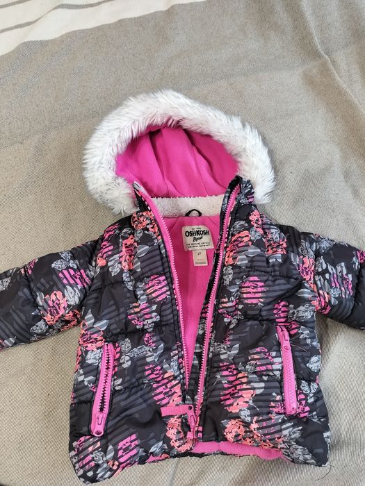 Продается куртка для девочек