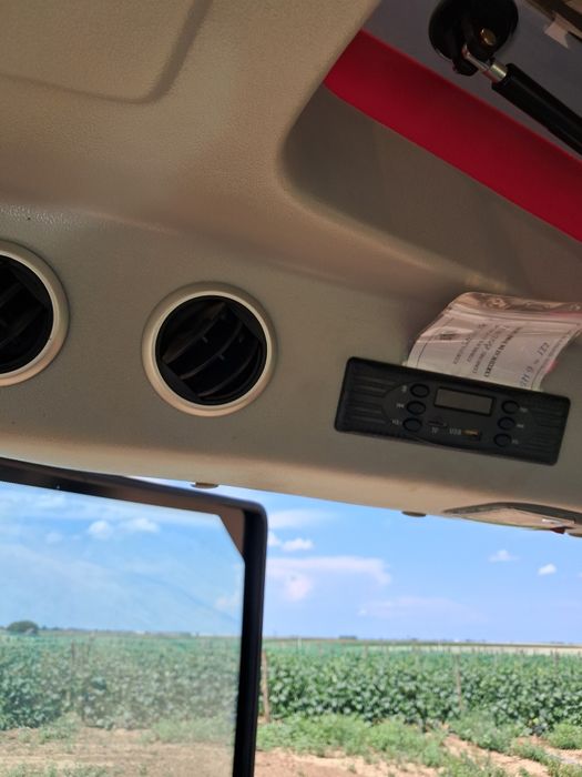 Tractor legumicultură , livezi Model MTZ 35 cai , 4x4 , climă , cabină