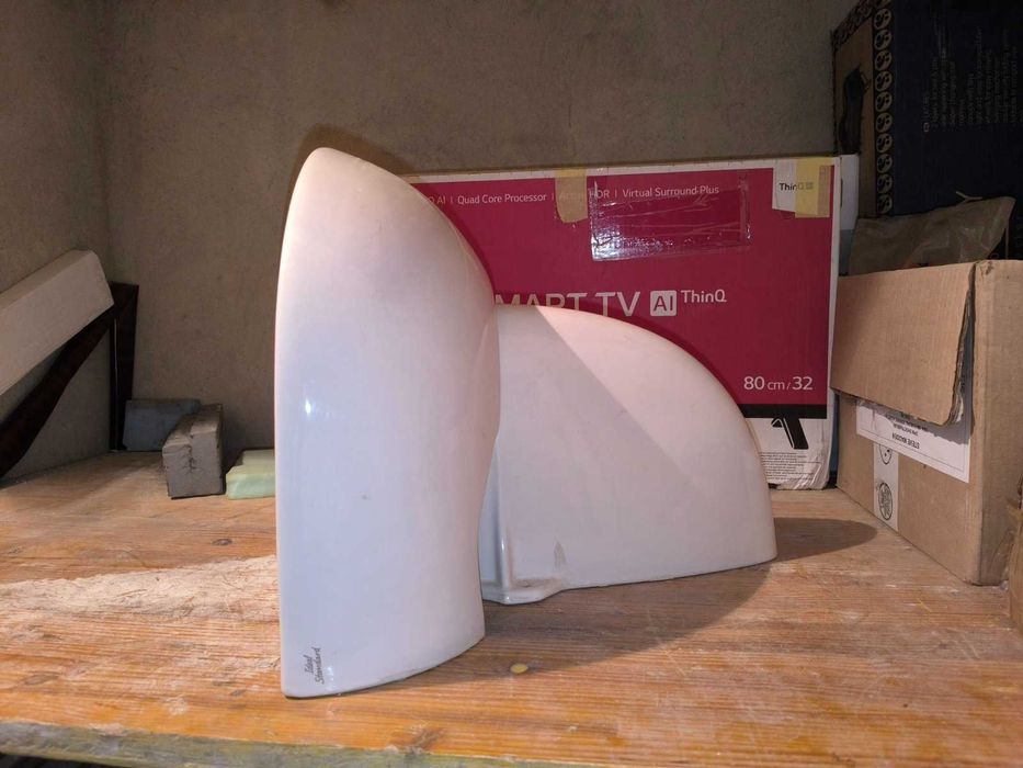 продавам комплект умивалник с конзола за баня