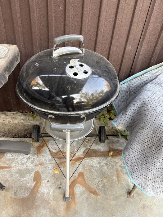 Угольный гриль Compact Kettle