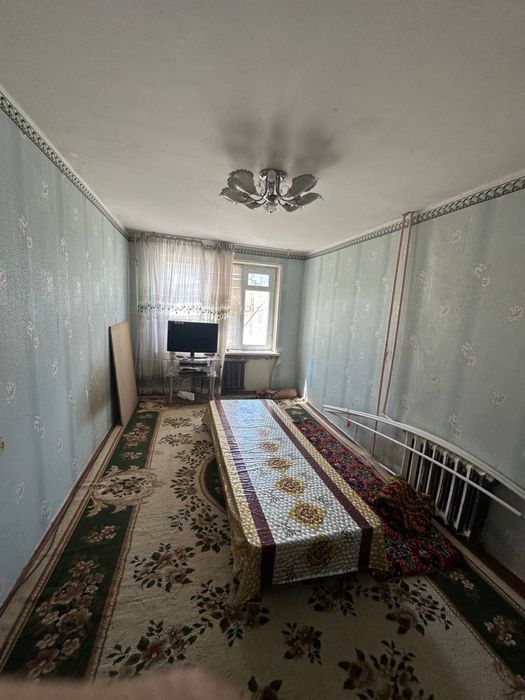 Zarafshon shahridan 4-xona 5-xona qilingan  uy sotiladi