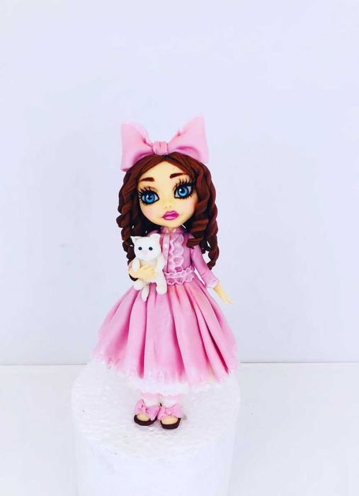 Figurine de pus pe pe tort