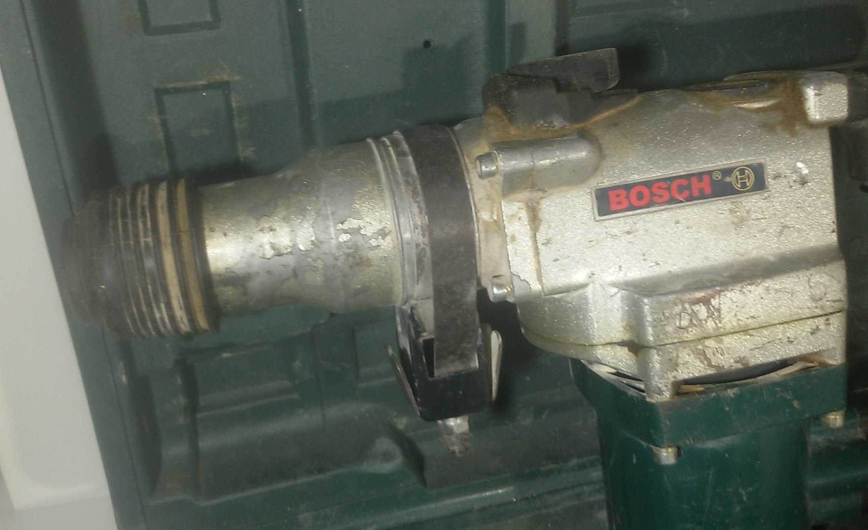 Bosch HT-2L-26 перфоратор/къртач в куфарче