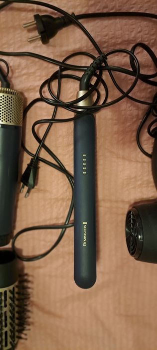 Aparate pentru uscat/coafat