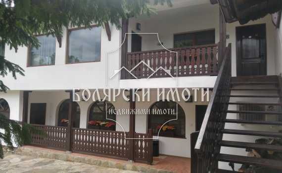 Продава се Къща в с. Арбанаси, Област Велико Търново - 844 кв.м за 1600 €/кв.м - Снимка #2