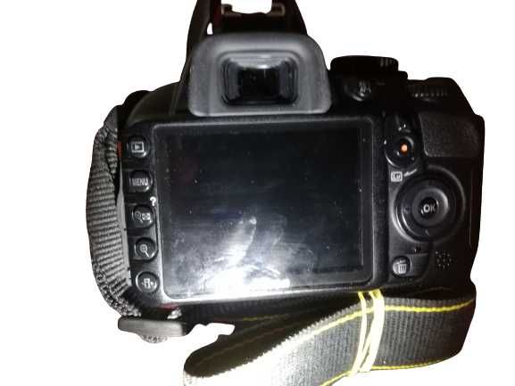 Nikon D3100, 14.2MP + Obiectiv 18-55mm VR + acumulator + incarcator