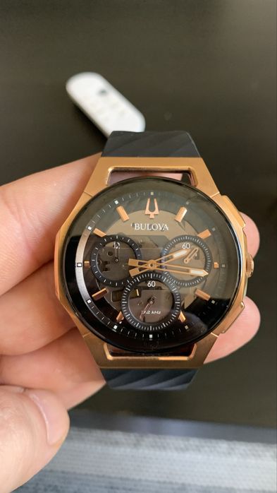 Ceas Bulova Curv 98A185