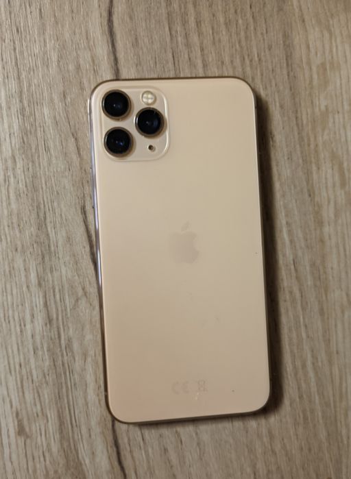Vând iPhone 11 pro gold