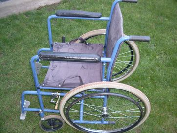 Продавам инвалидна количка втора употреба.