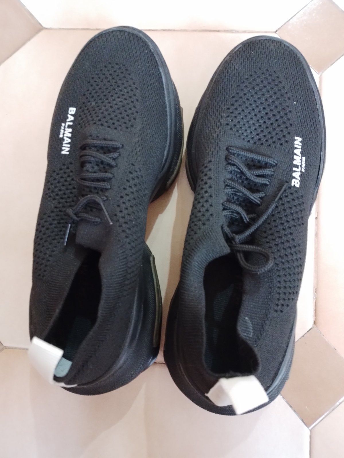 Нови обувки Balmain
