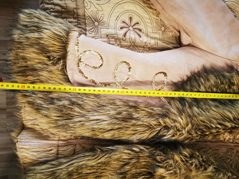 Cojocel catifelat cu blana sintetica mărimea 36/38